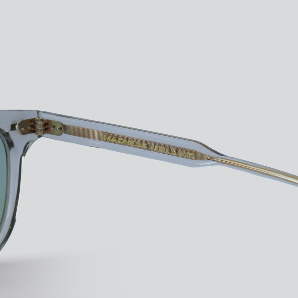 マッドネス アキラ＆サンズ ウエアハウス サングラス アンバー/ブラウン レンズの色が変わるサングラス/OUTDOOR EDITION Zoff｜YURIE